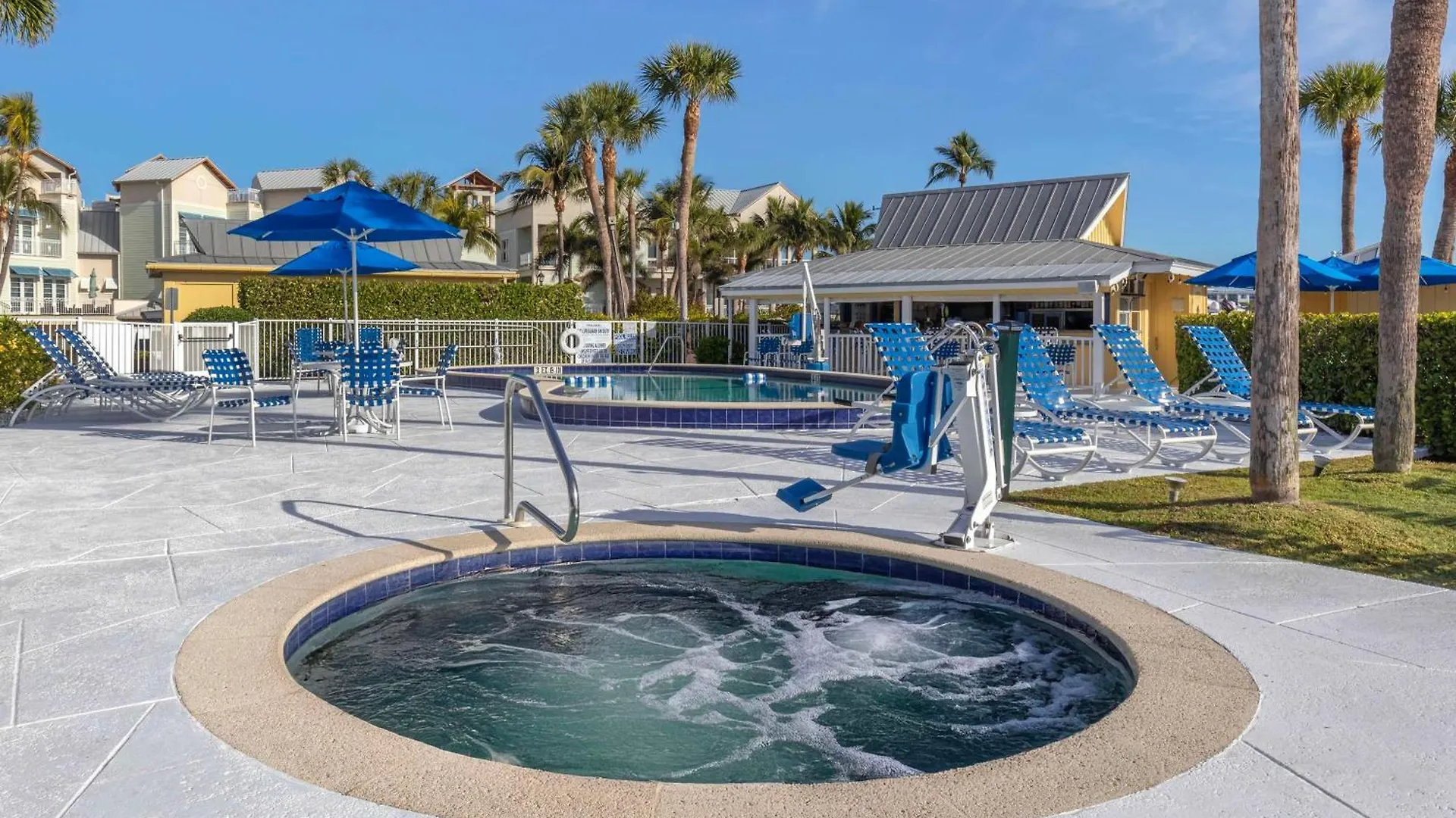 Hilton Vacation Club Charter Club Bay North Naples