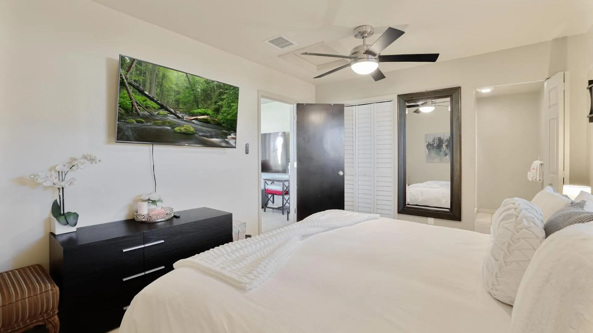 Charming Oasis - Close To Beaches & Shops North Naples