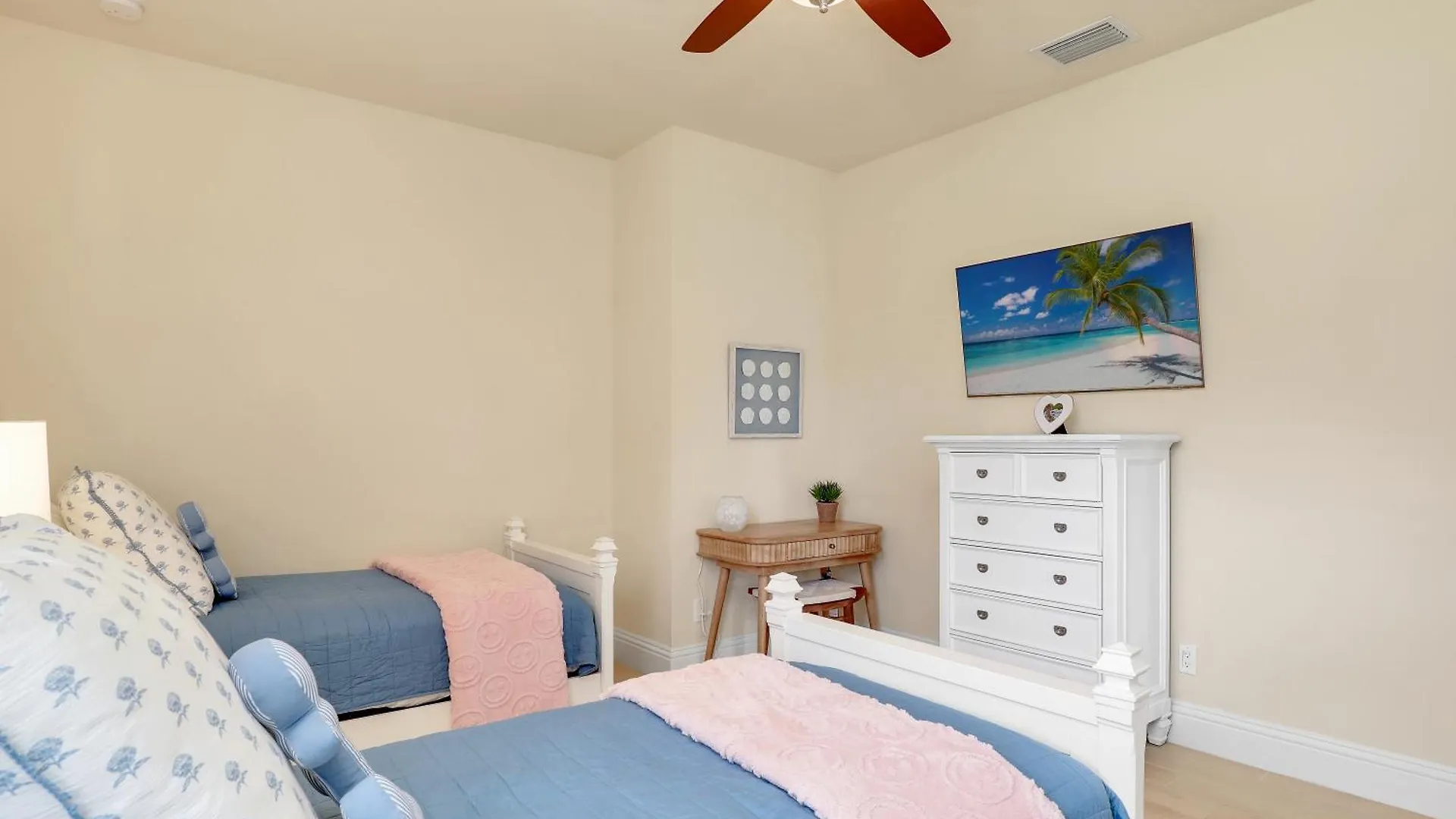 Luxury Vacation! Tivoli & Tide Holiday home