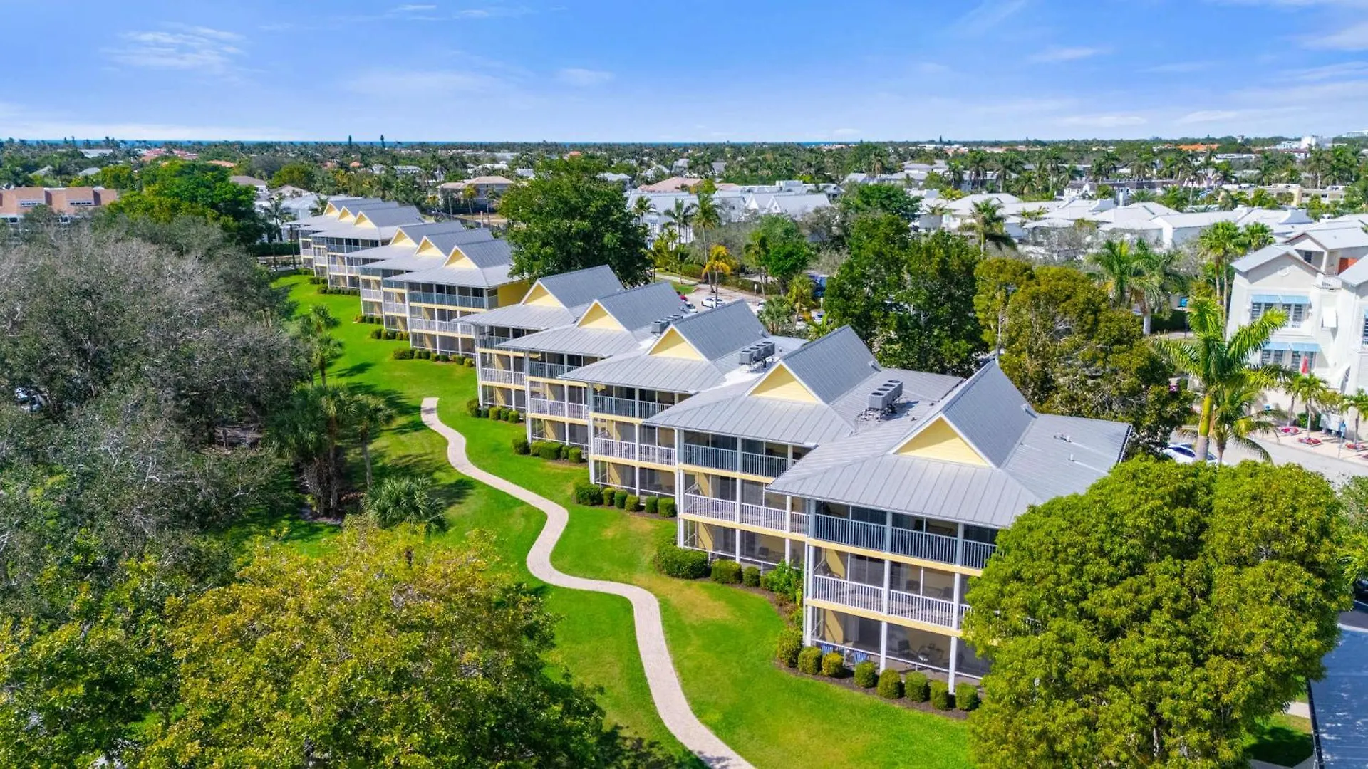 Charter Club Bay - Amazing Location And Amenities North Naples