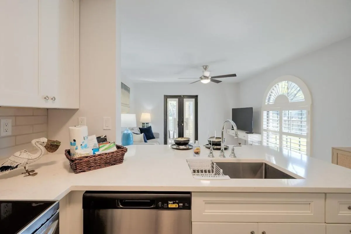 Apartman Lemarquis, Old Condo, Near Beach&downtown