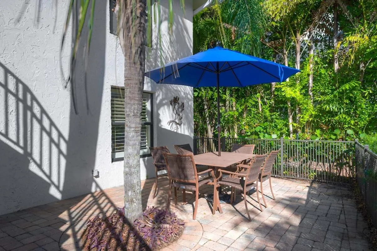 Lemarquis, Old Condo, Near Beach&downtown *