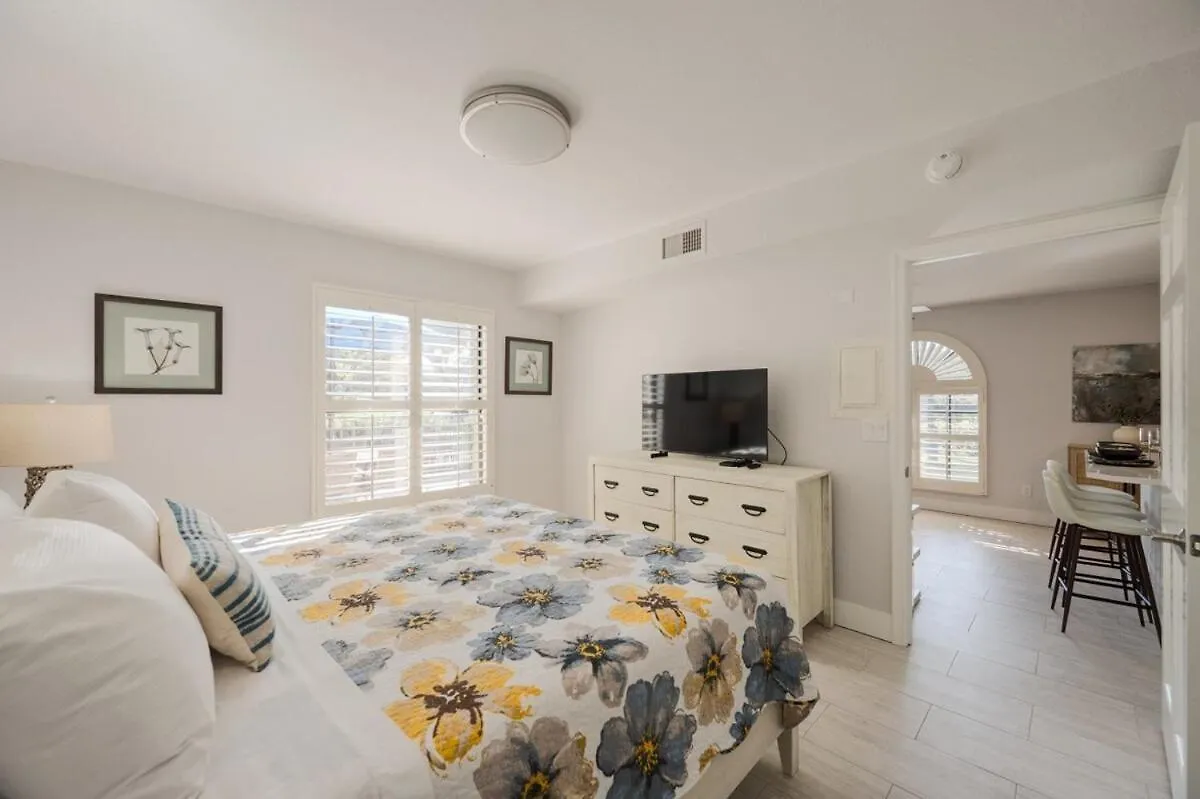 Apartman Lemarquis, Old Condo, Near Beach&downtown North Naples