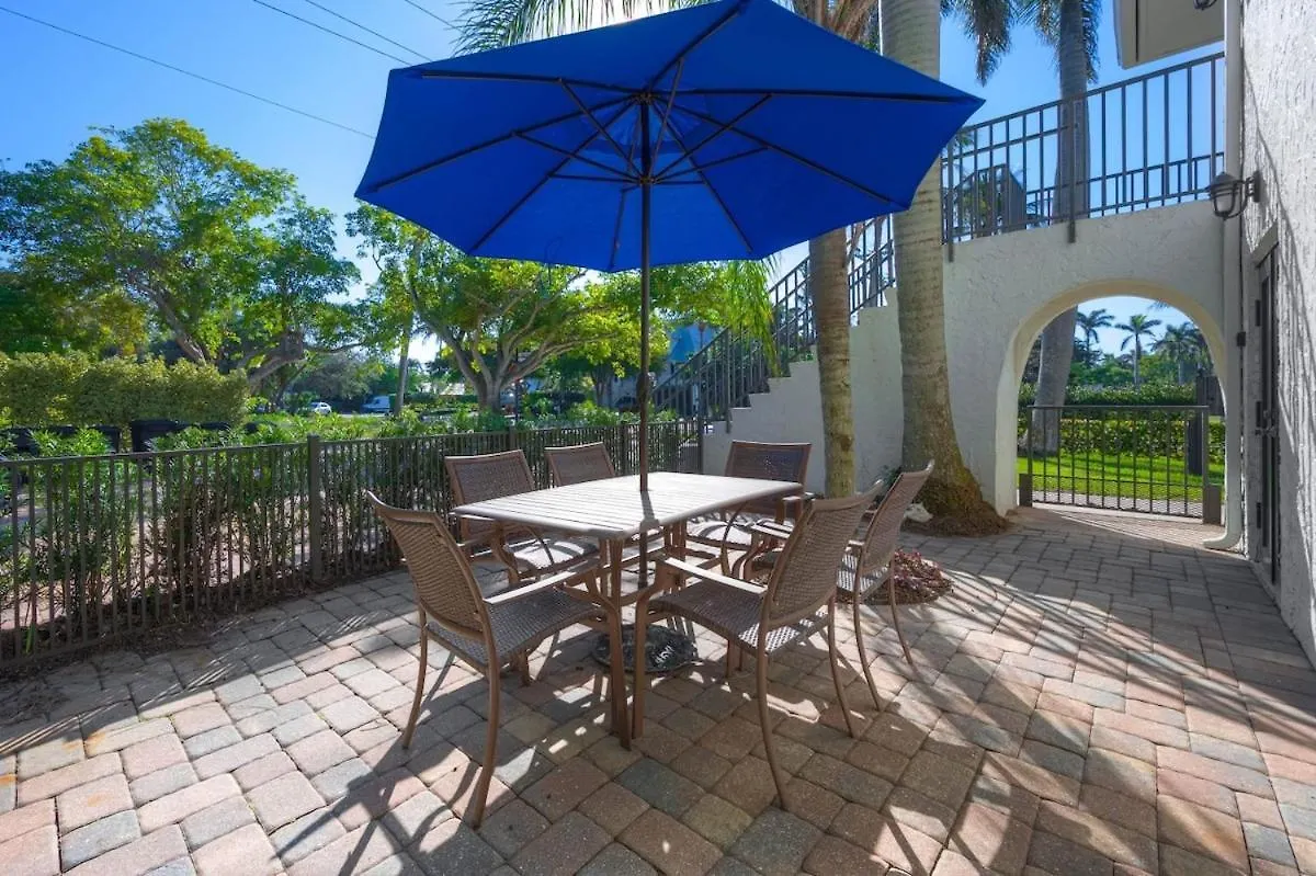 Lemarquis, Old Condo, Near Beach&downtown *