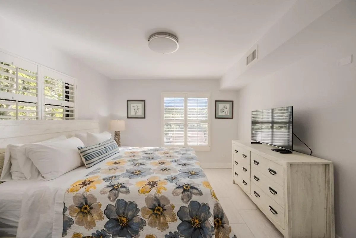 Lemarquis, Old Condo, Near Beach&downtown