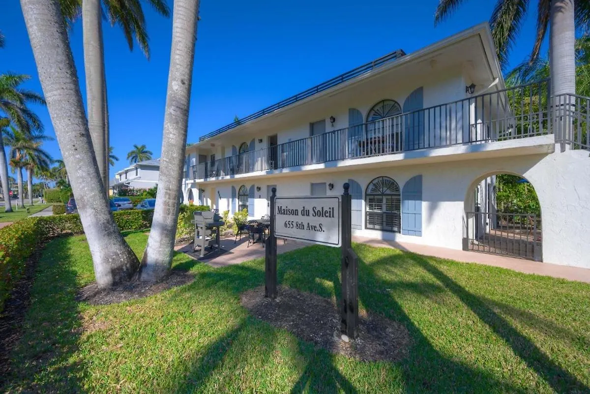 Lemarquis, Old Condo, Near Beach&downtown North Naples