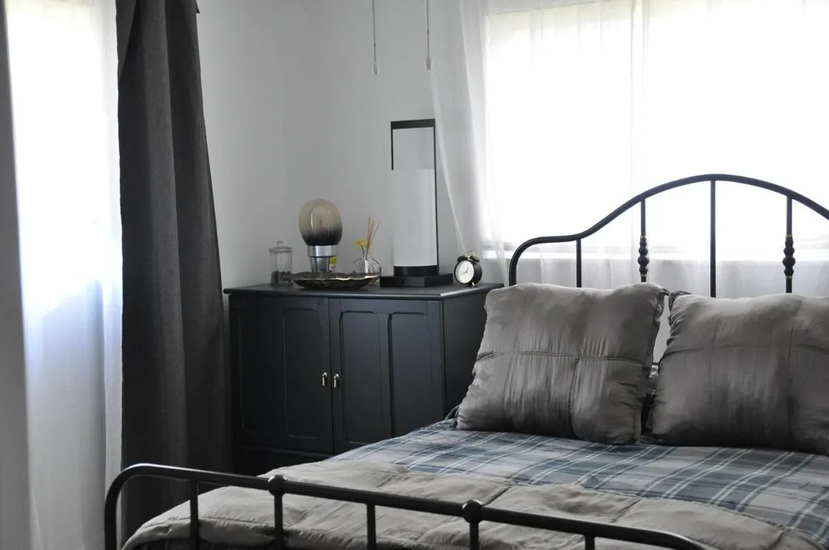 Contemporary 2 Bedroom Near 5th Ave & Mercato بيت للعطل *