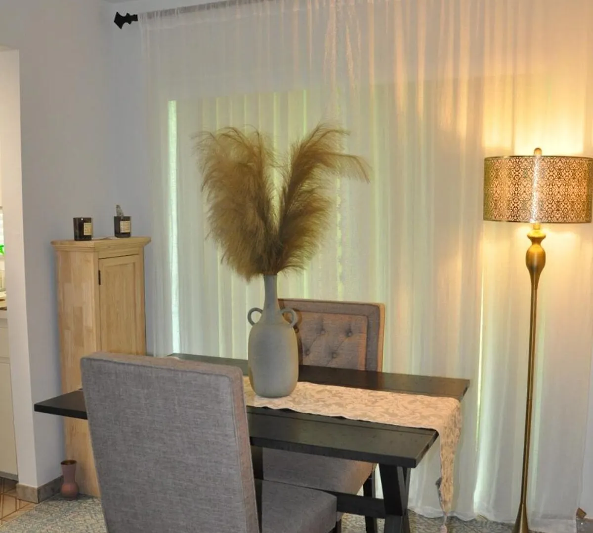 Contemporary 2 Bedroom Near 5th Ave & Mercato *