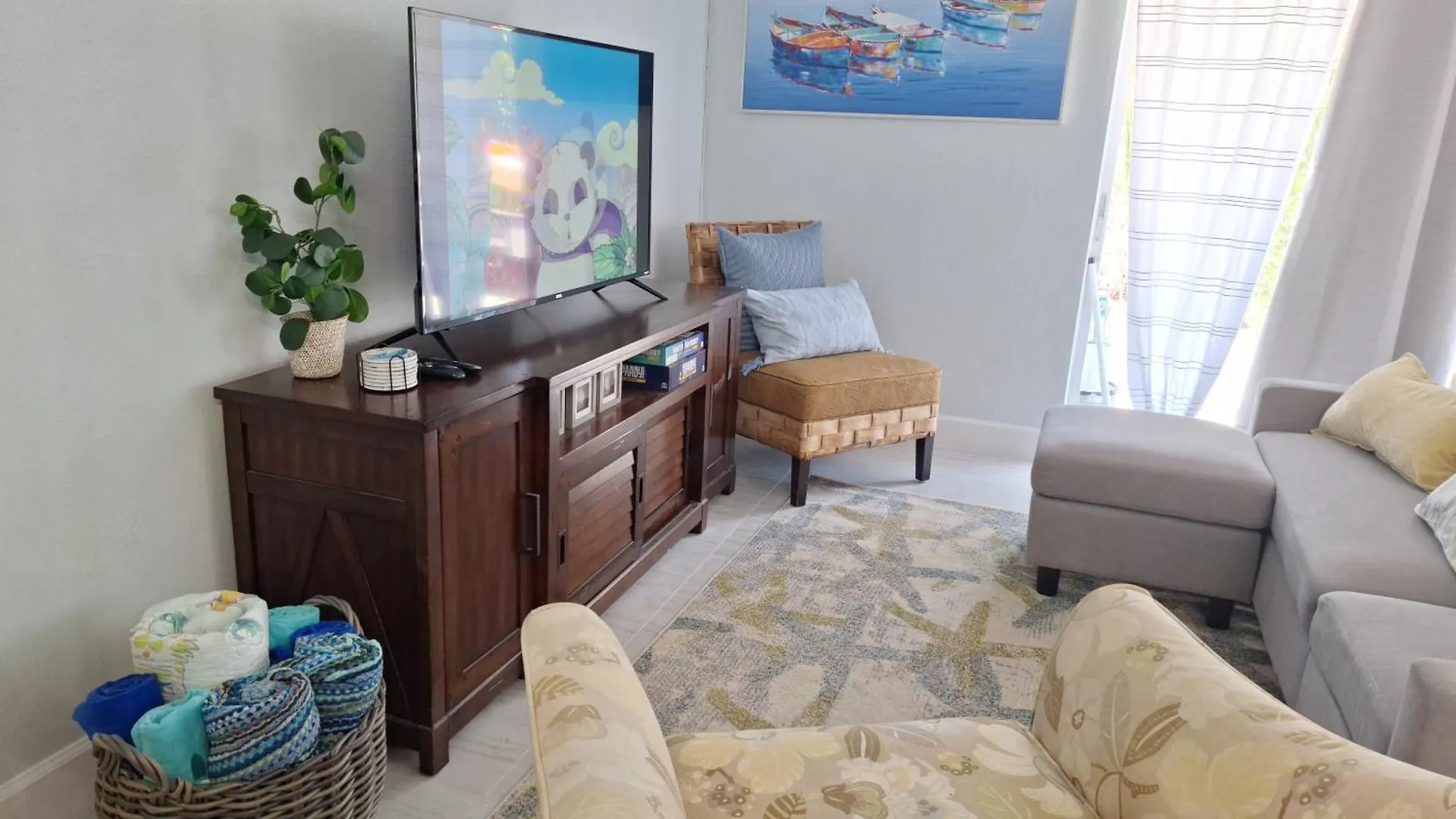 Apartamento Getaway,walk Orbike To Beach,fenced For Doggie, Large Driveway