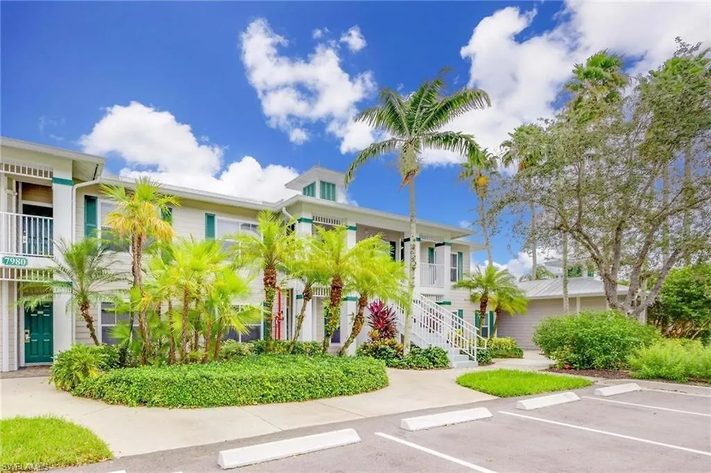 Spacious 2 Bedroom Lely Fl