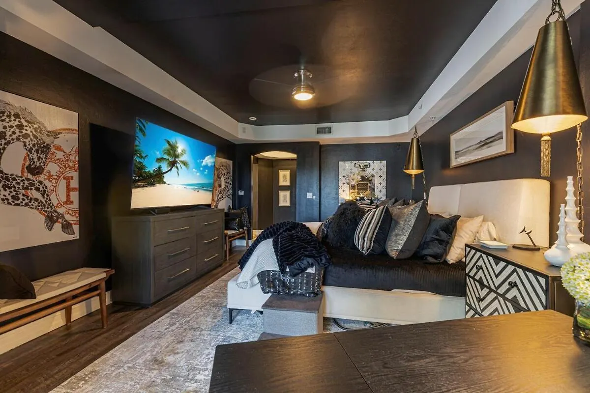 Luxury Penthouse Near 公寓 *