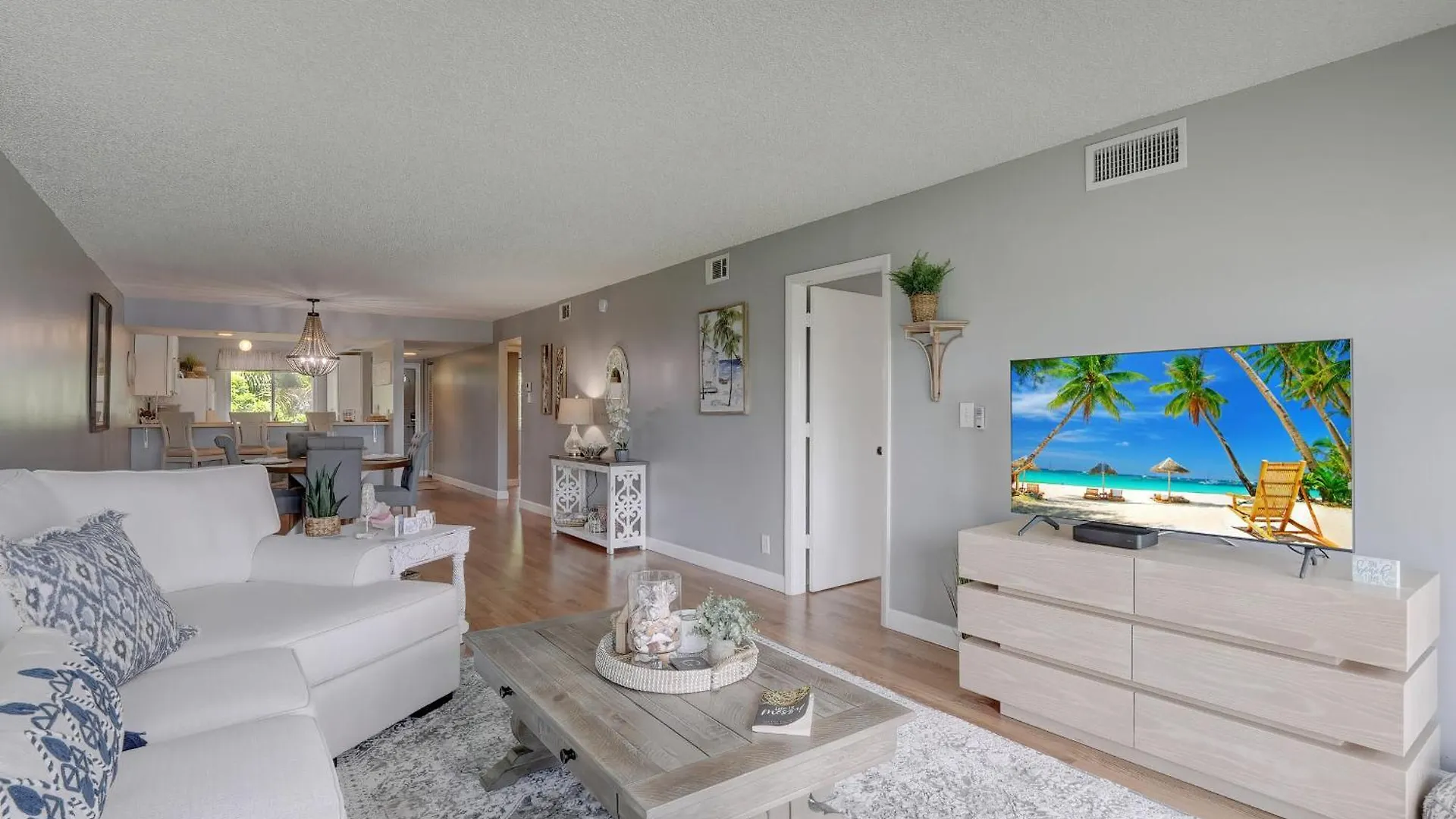 Second Floor In Sunrise Of The With Wonderful Community Pool View * Naples