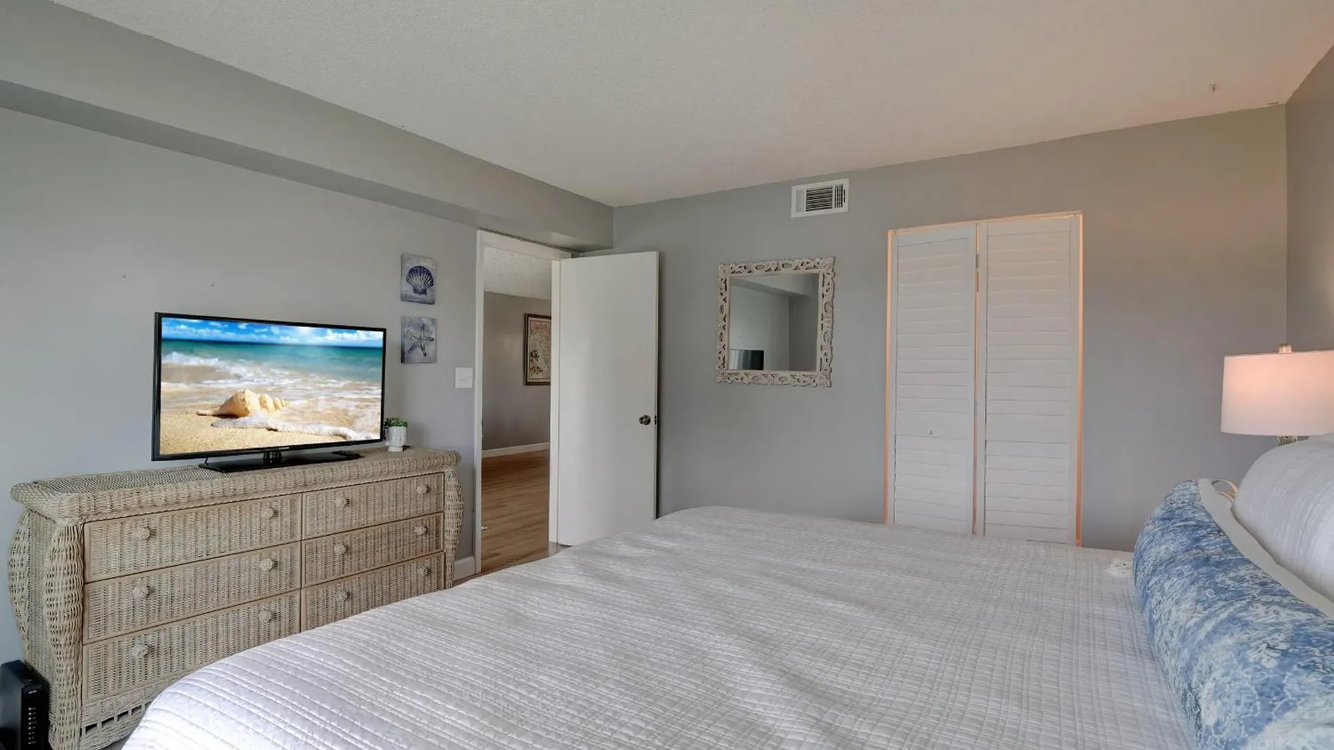 Dom wakacyjny Second Floor In Sunrise Of The With Wonderful Community Pool View *