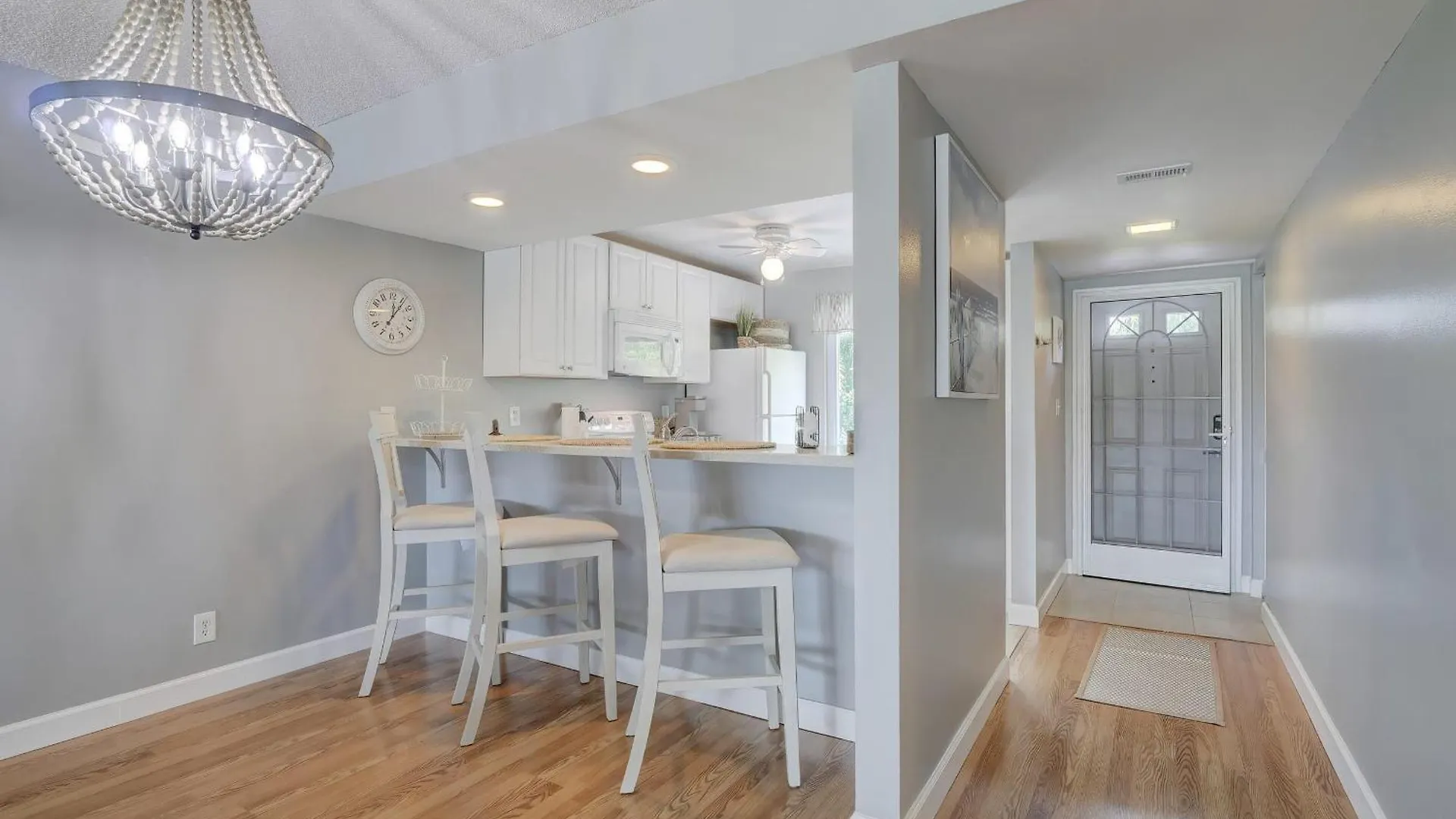 Second Floor In Sunrise Of The With Wonderful Community Pool View * Naples