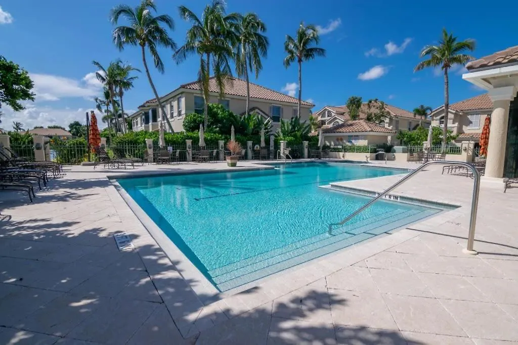 Walk To The And Venetian Village From Luxury Coach *
