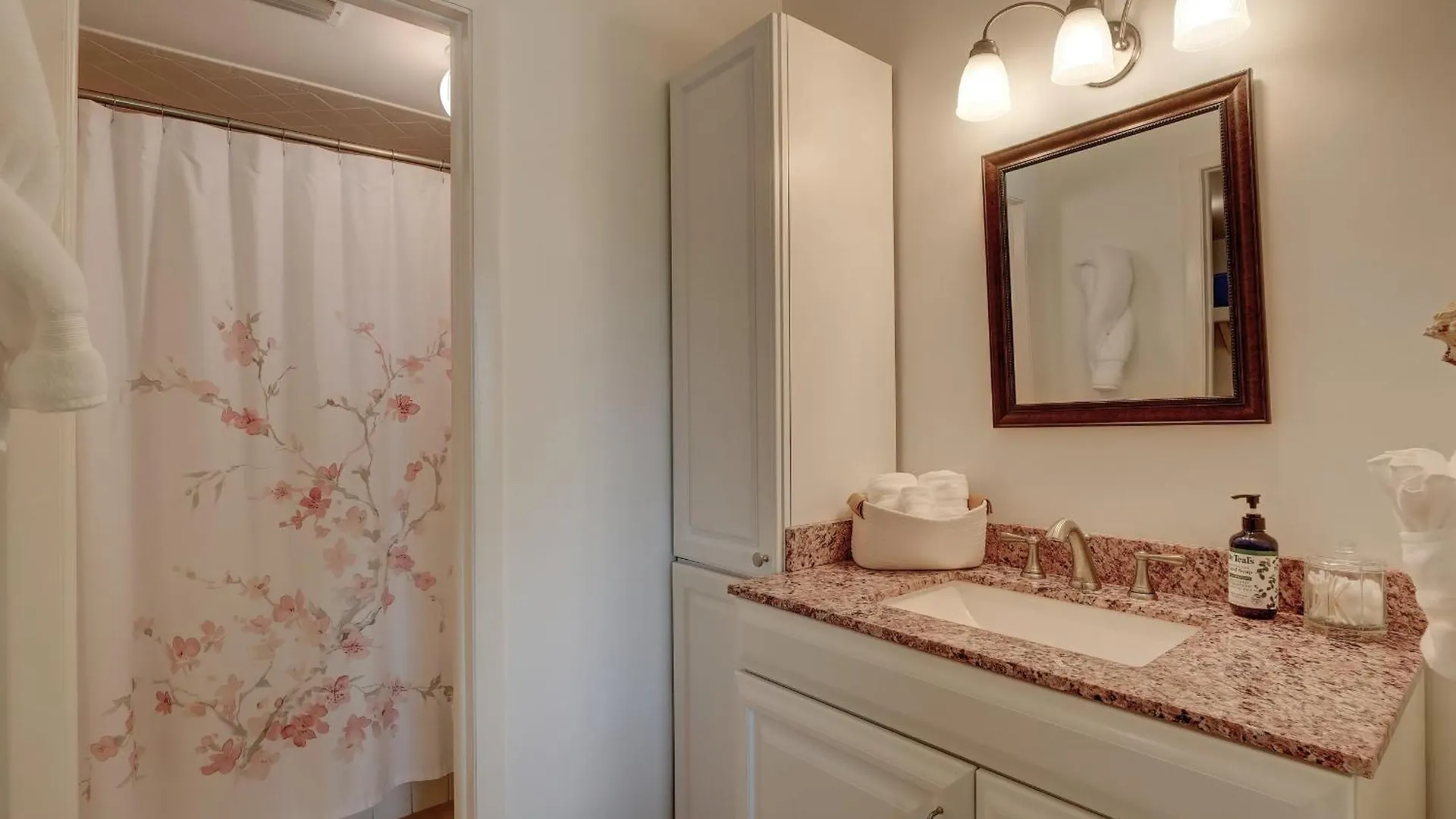Second Floor In Sunrise Of The With Wonderful Community Pool View Dom wakacyjny Naples