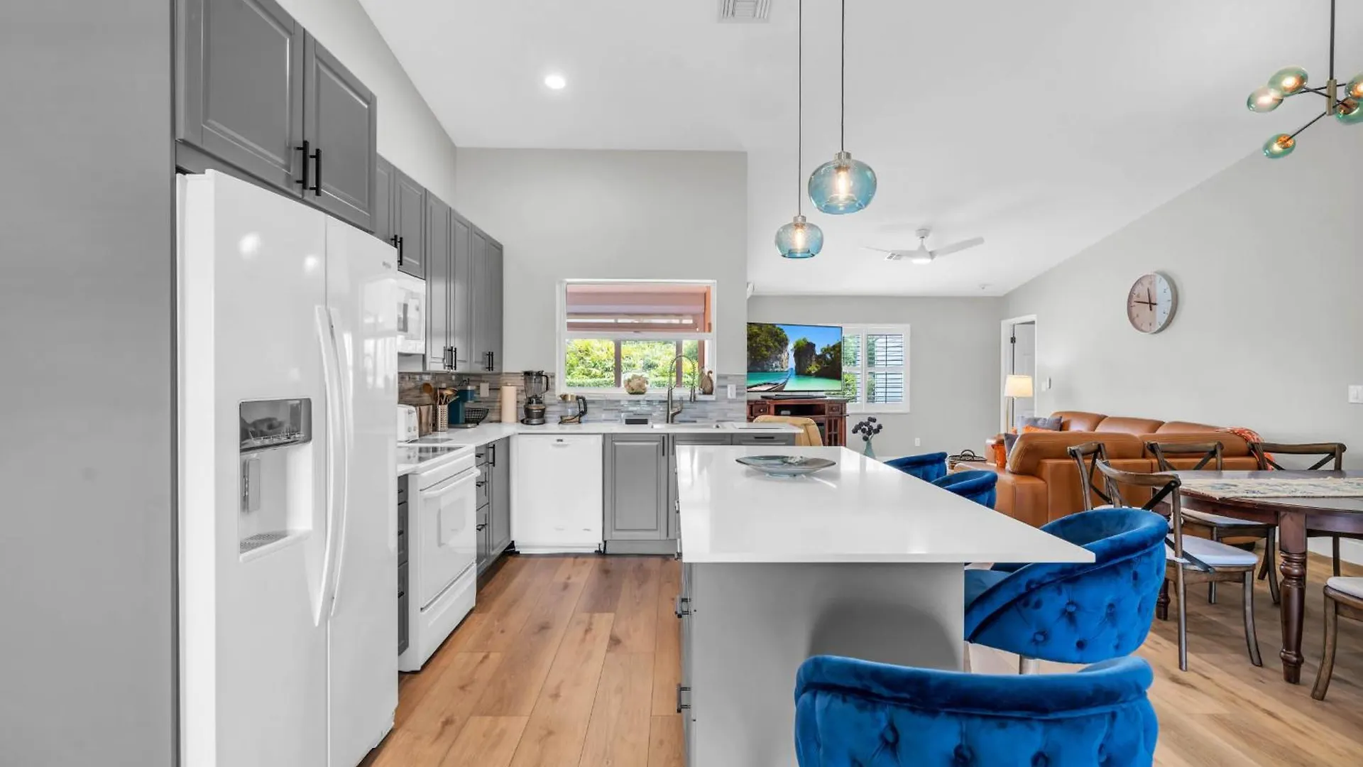 4 Miles To And Walk To Shops * North Naples