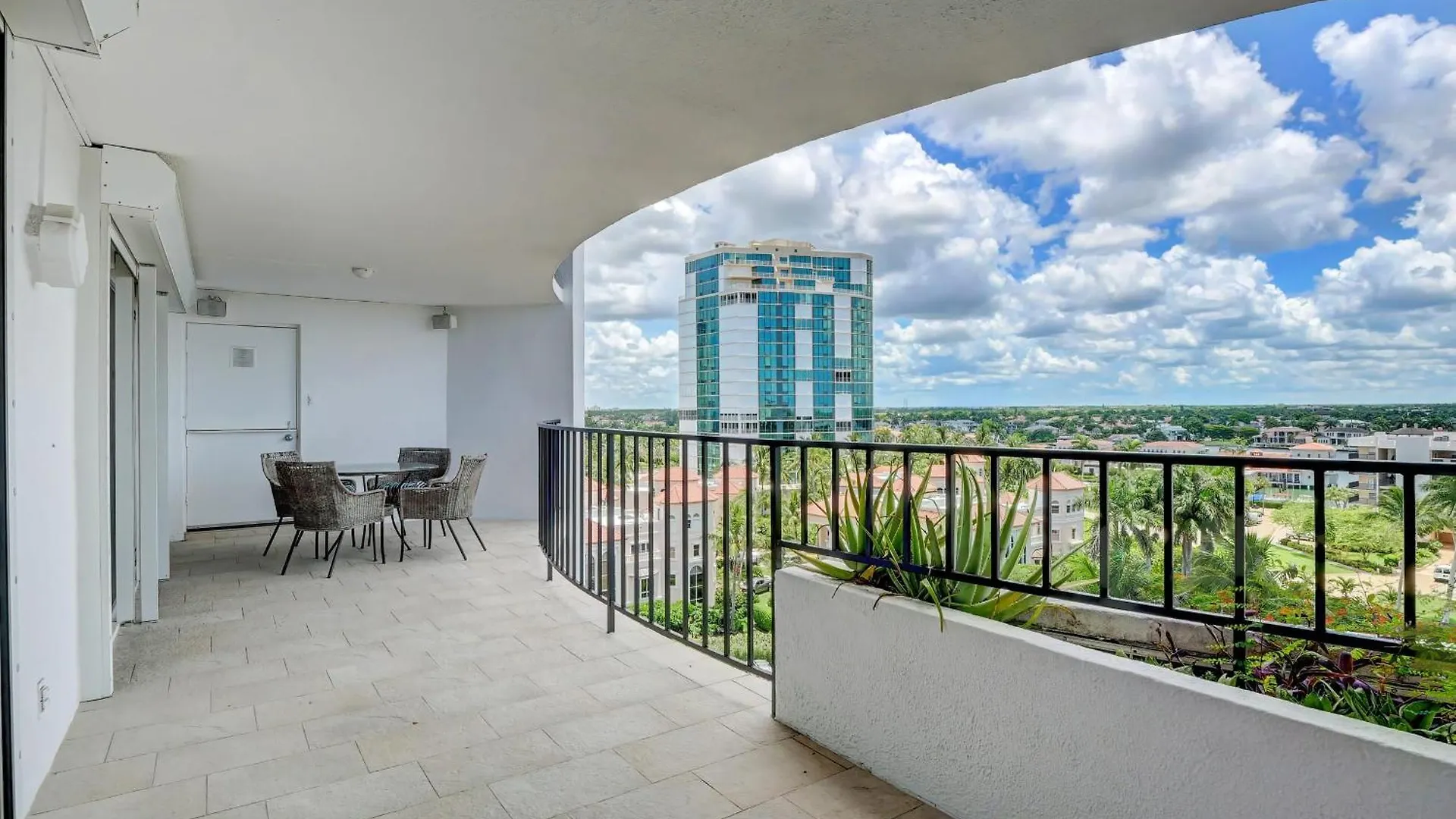 بيت للعطل 8th Floor Horizon House With Direct Access And Gulf Views *