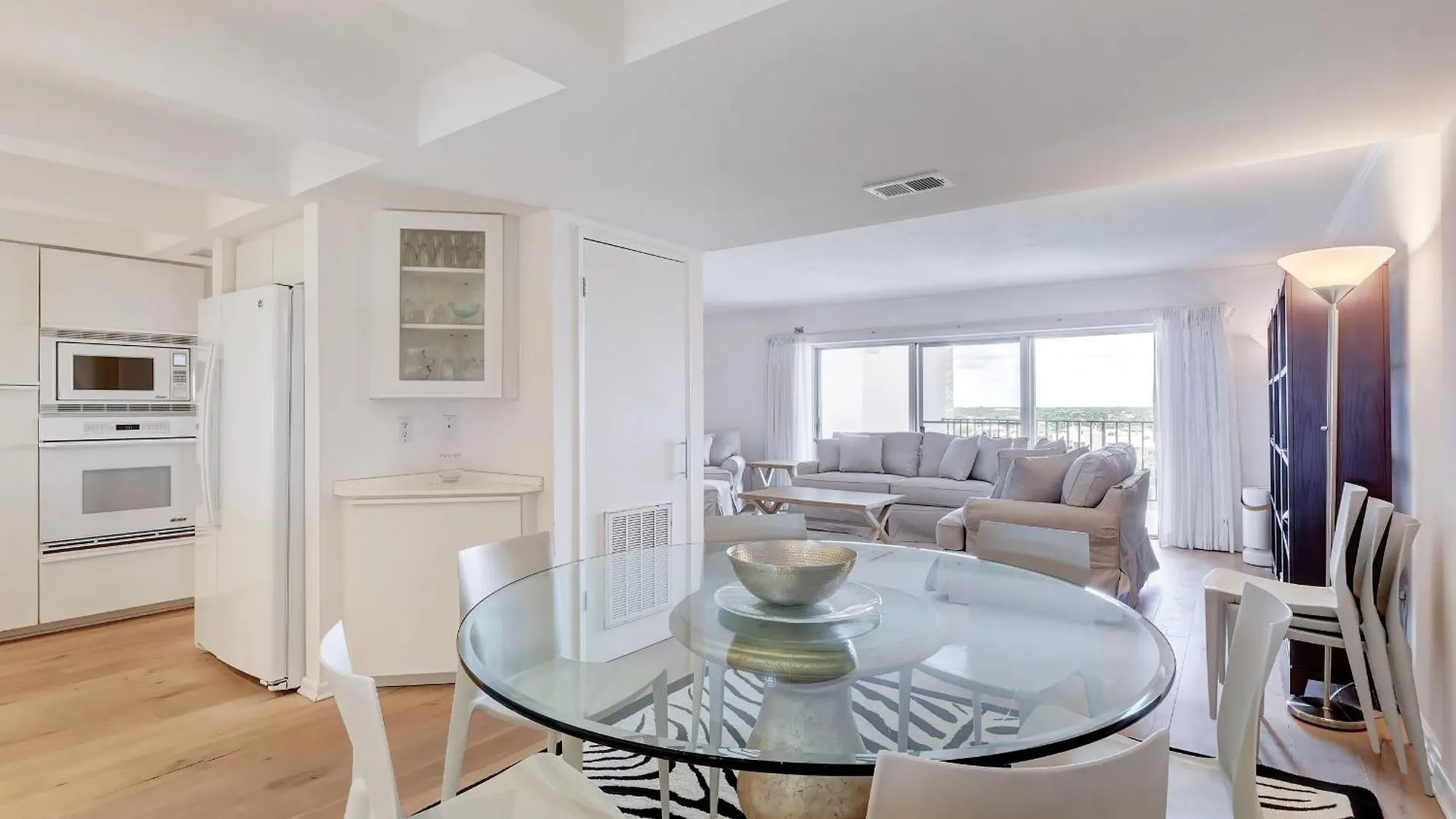 8th Floor Horizon House With Direct Access And Gulf Views *