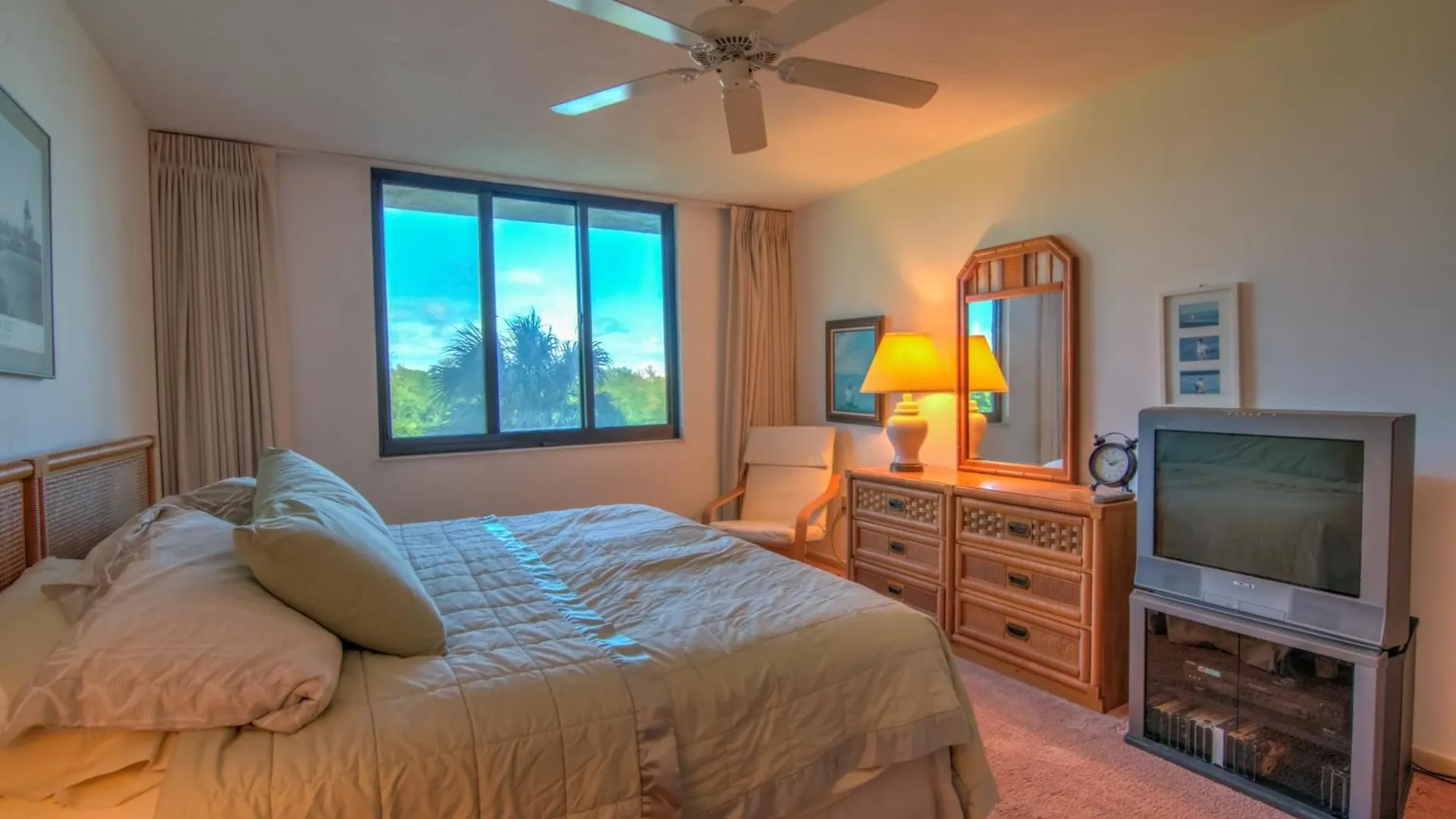 Walk To The And Enjoy Spectacular Views From 3 Bedroom North Naples