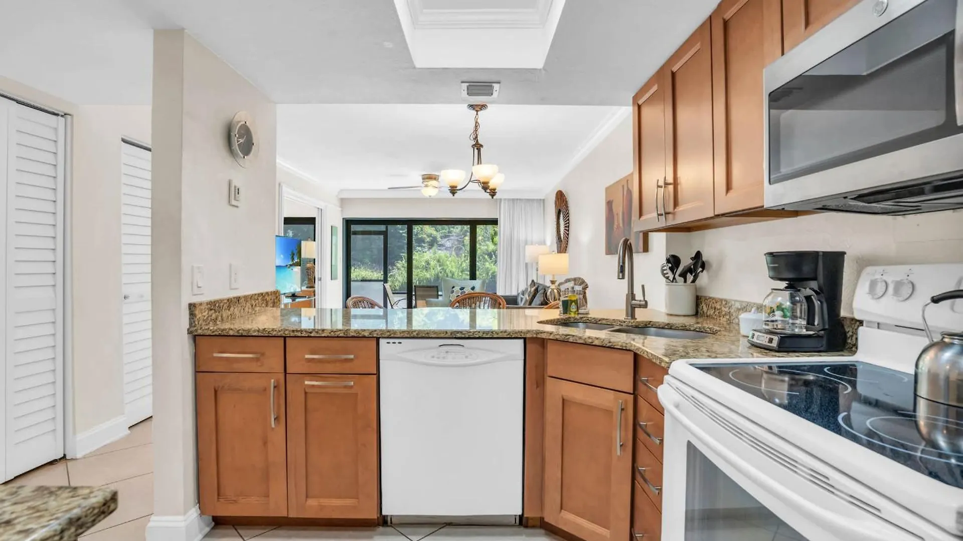 1st Floor With Views North Naples