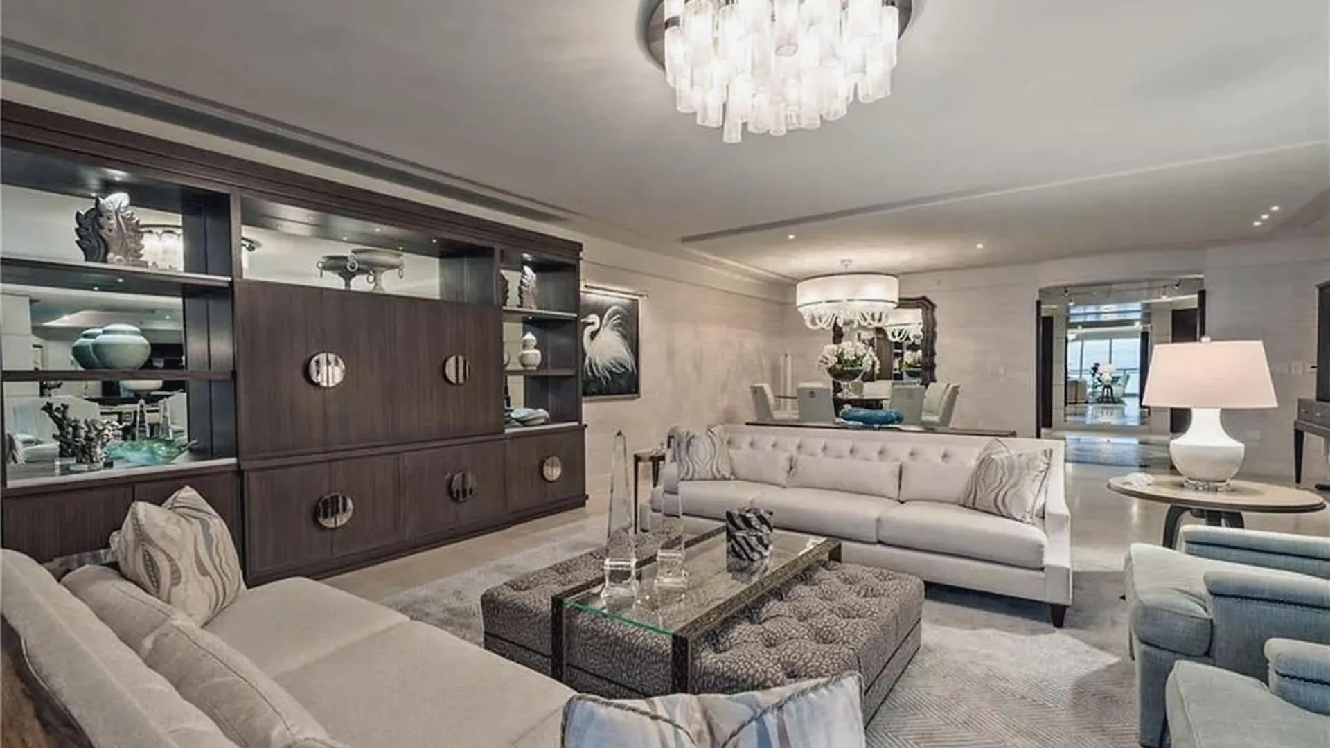 아파트 Lifestyle Stunning 3 Bedroom Beachfront North Naples