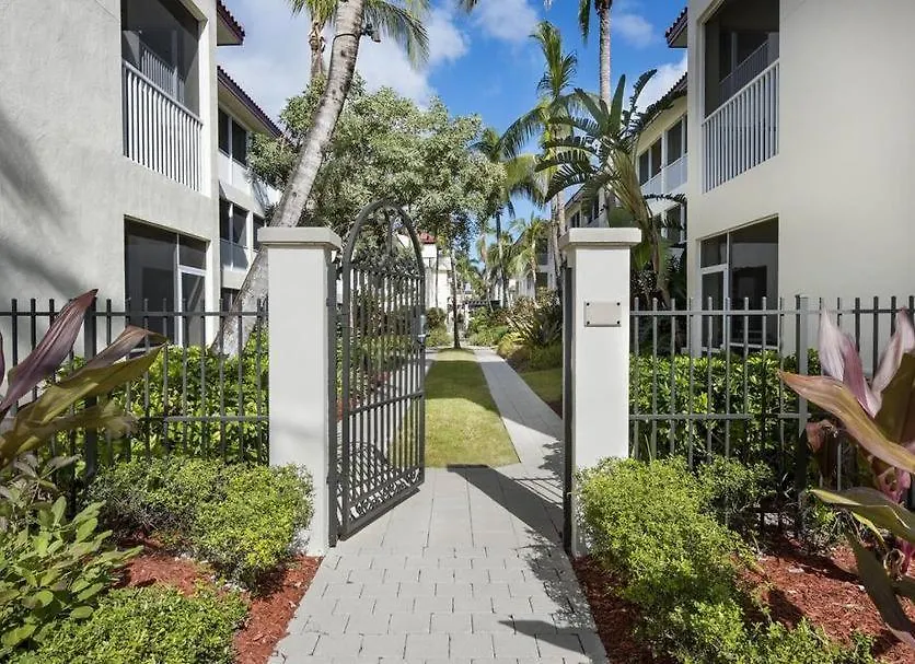 Hotel Bellasera North Naples