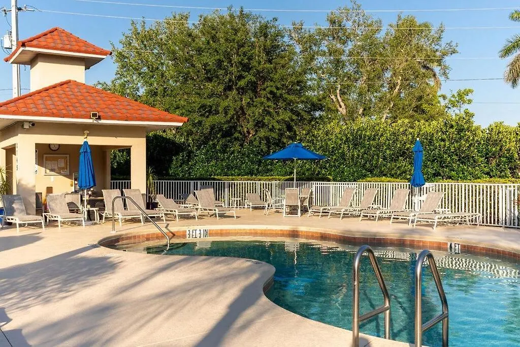 Golf, Pools, Hot Tub, Pickleball, Near Beaches * Naples