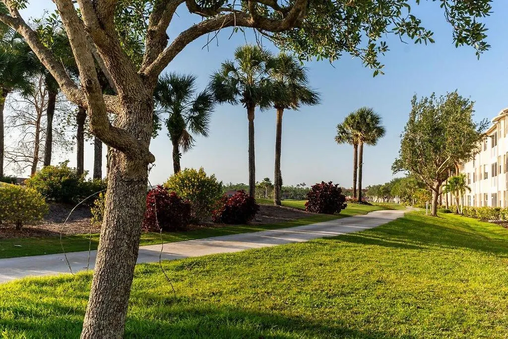 Golf, Pools, Hot Tub, Pickleball, Near Beaches * Naples