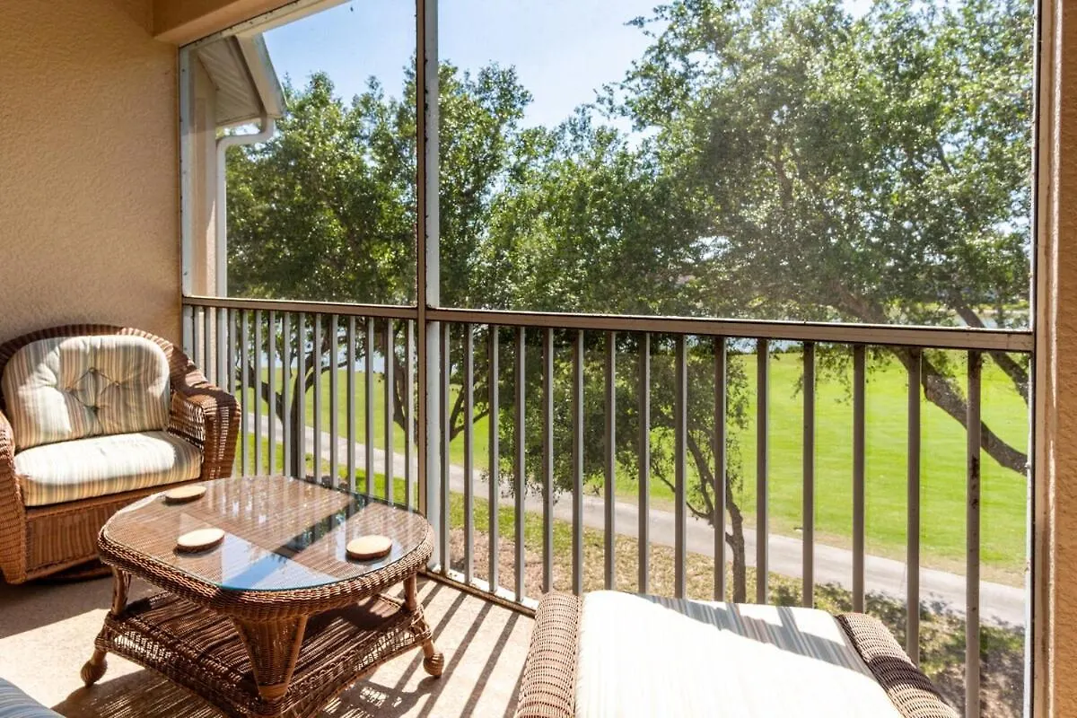 Golf, Pools, Hot Tub, Pickleball, Near Beaches Apartment