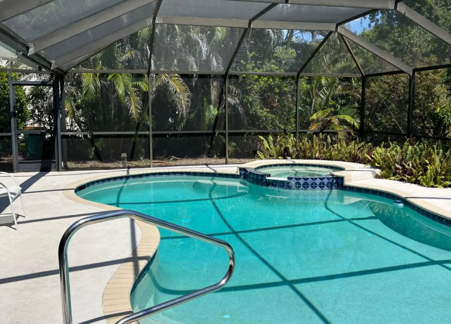 Pool Oasis In Beautiful Florida