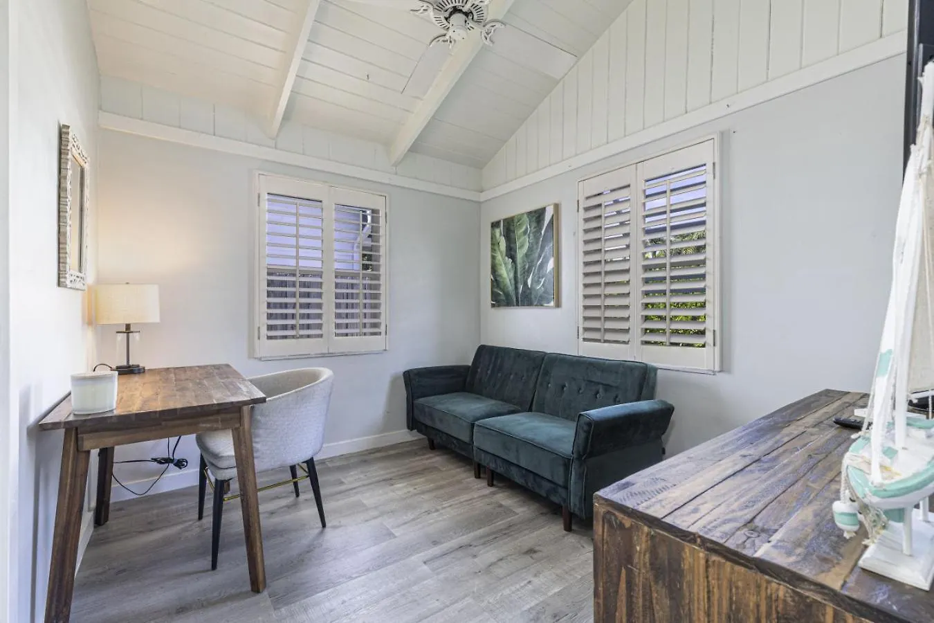 Coastal Getaway, 5 Mins To Vanderbilt