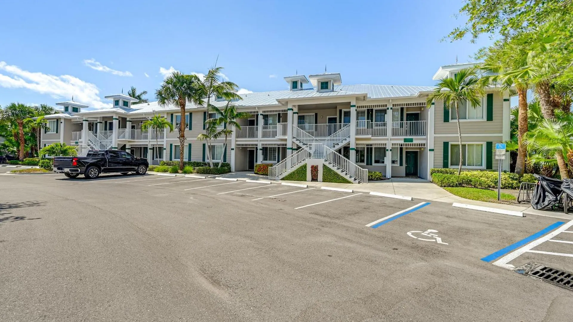 Beautiful Golf In Famous Lely Resort! Apartamento North Naples