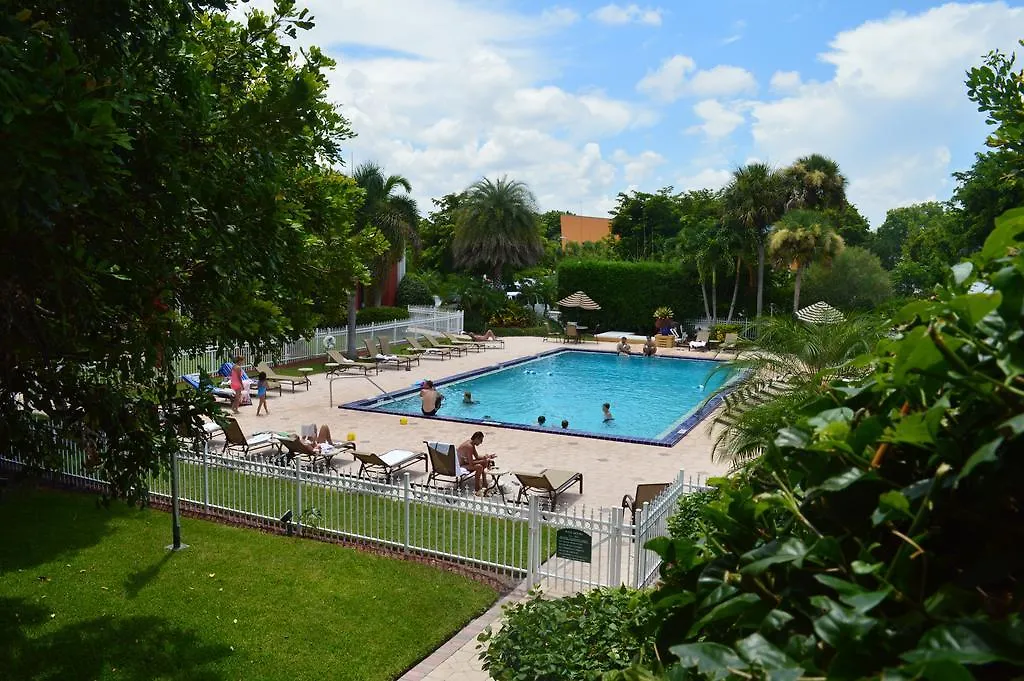 Hotel Collins North Naples