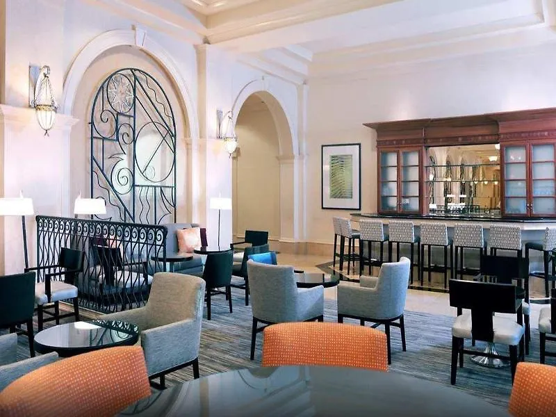 Hilton מלון