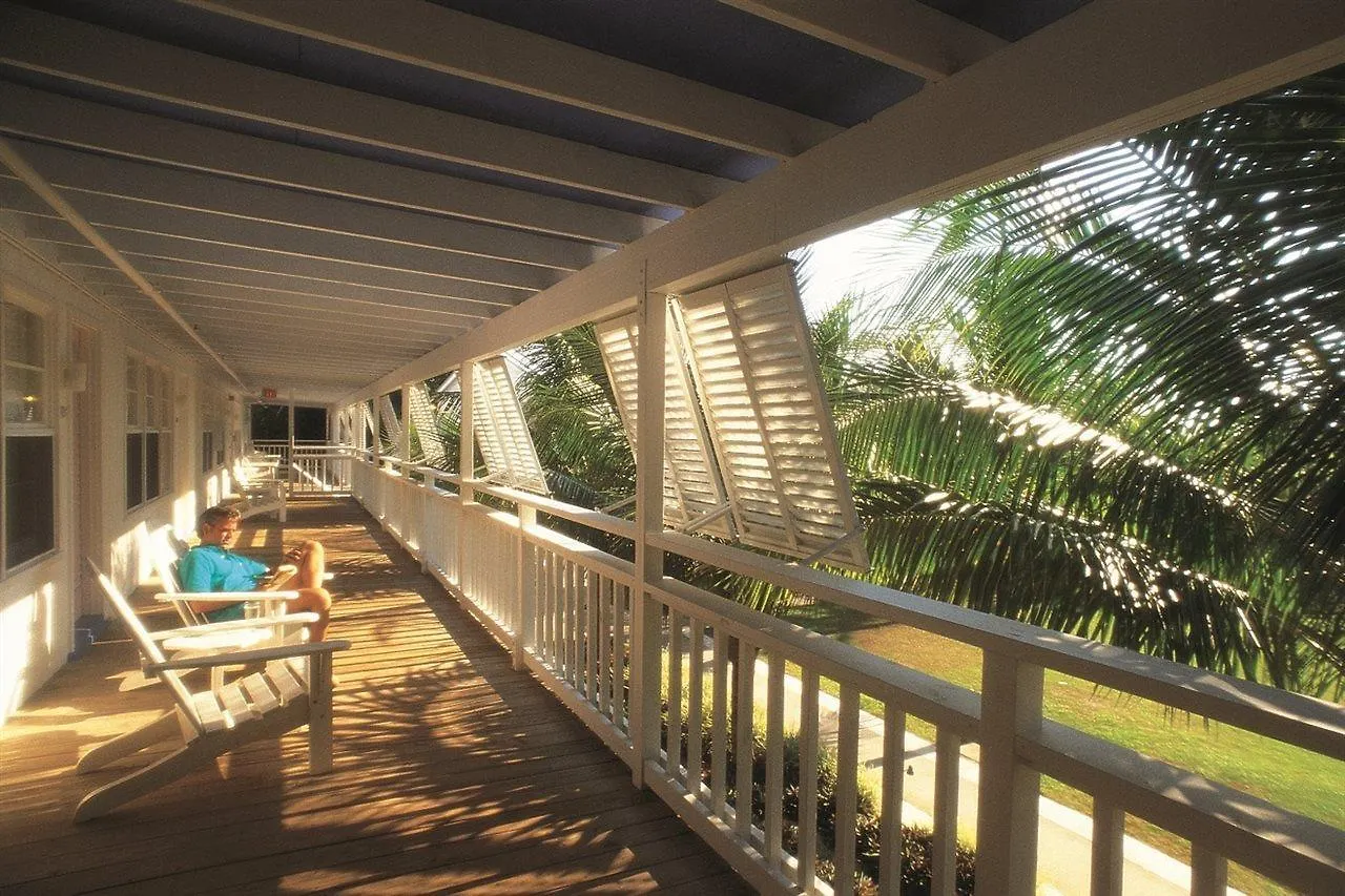 Beach And Golf Club Нейплс