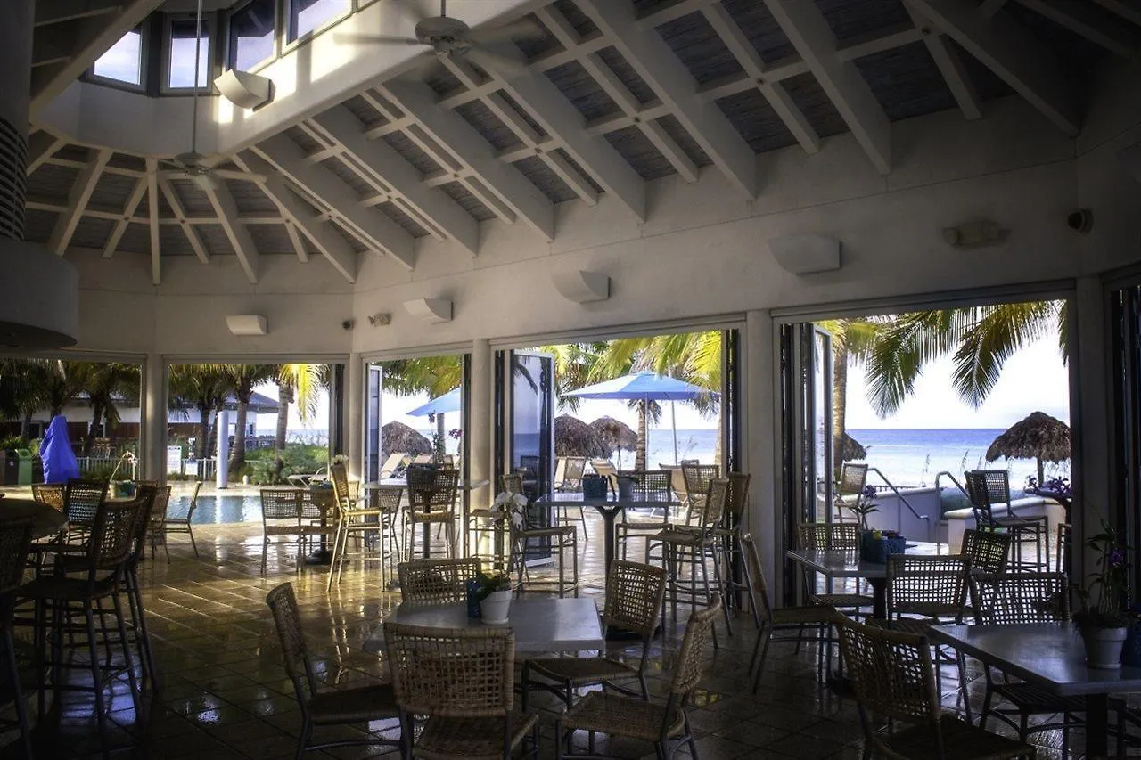 Beach And Golf Club Нейплс