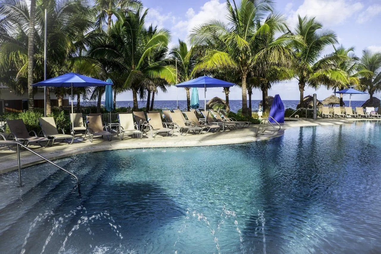 Beach And Golf Club Нейплс