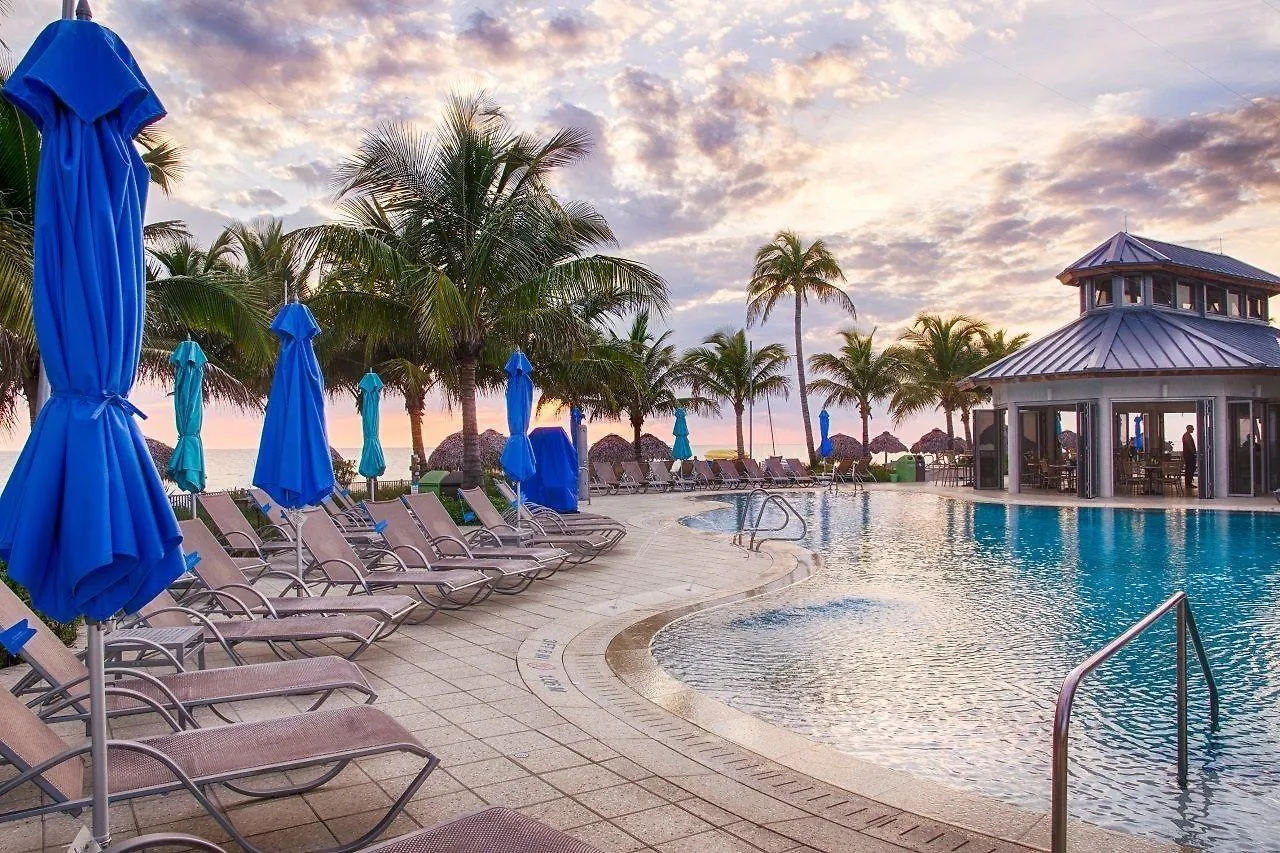 Курортный комплекс Beach And Golf Club Нейплс