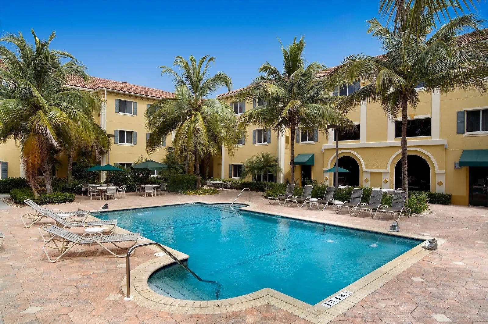 Hotel Hawthorn Extended By Wyndham North Naples