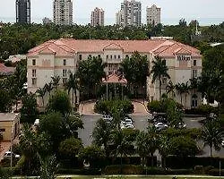 Hilton 4* North Naples