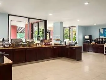 Collins Hotel