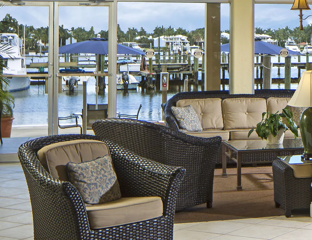 Cove On Bay Hotel North Naples