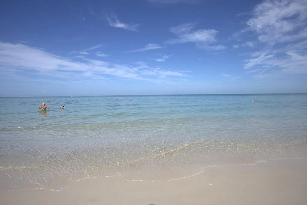 אתר נופש Vanderbilt Naples Park