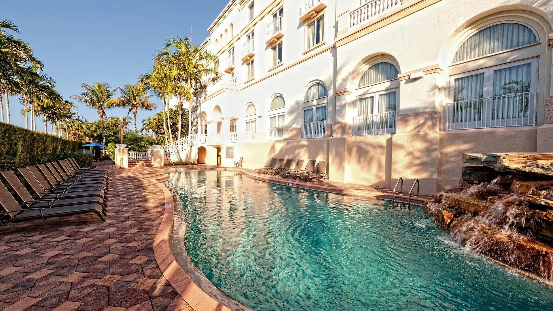 מלון Hilton North Naples