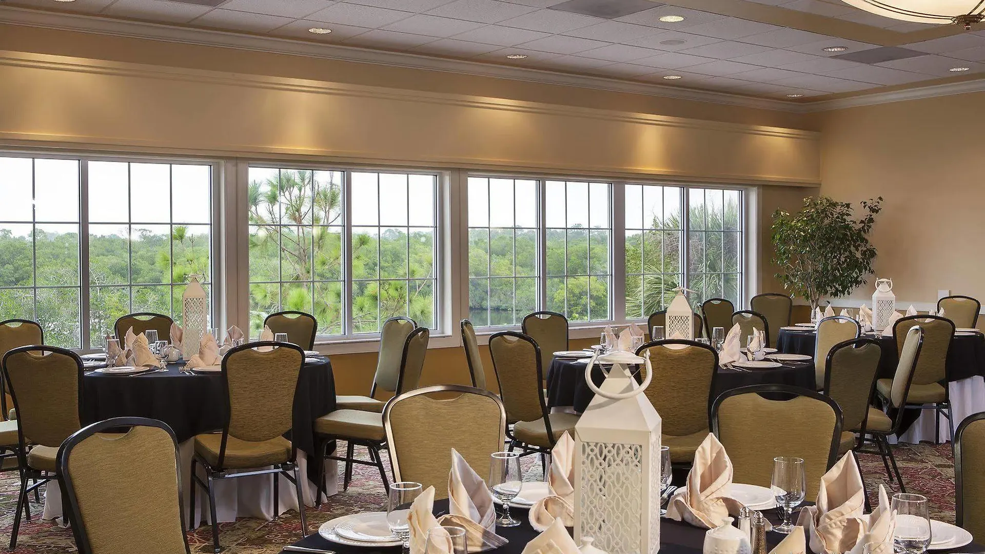 מלון Doubletree By Hilton North Naples