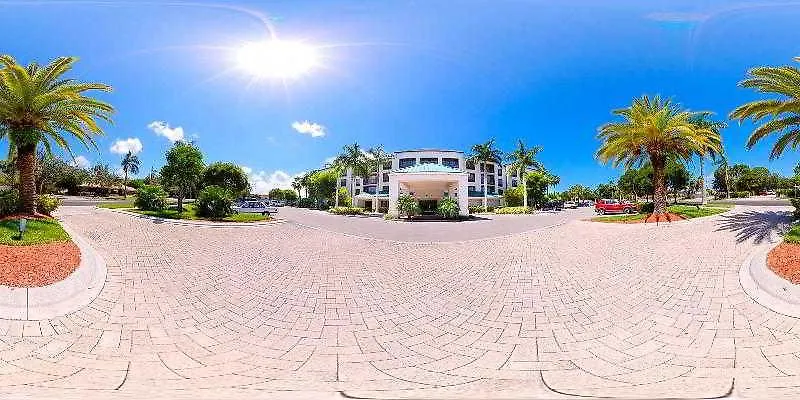 Courtyard By Marriott - North Naples