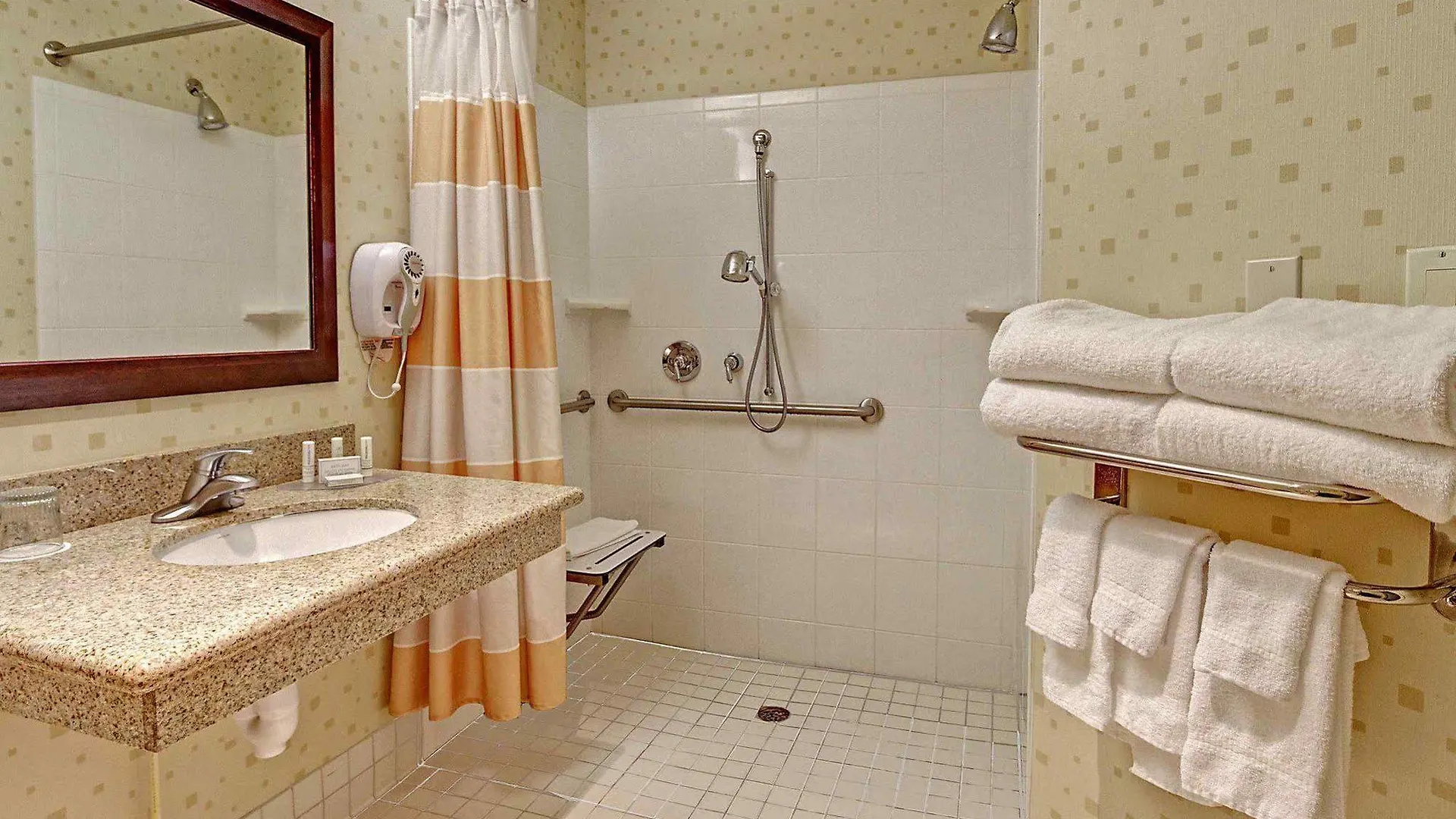 Springhill By Marriott Hotel 3*