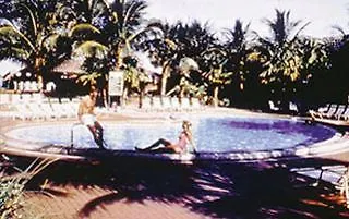 ホテル Vanderbilt On The Gulf 3*