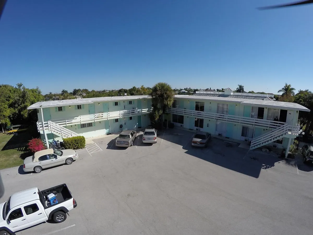 Capri Lodge 3* North Naples